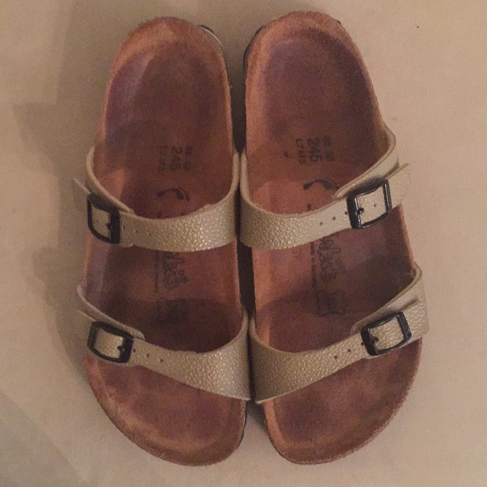 Birki’s pebbles champagne sandals